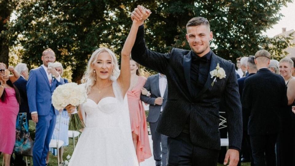 Dvojnásobný olympijský medailista si zobral za manželku krásnu blondínku. Spolu sú takmer päť rokov.