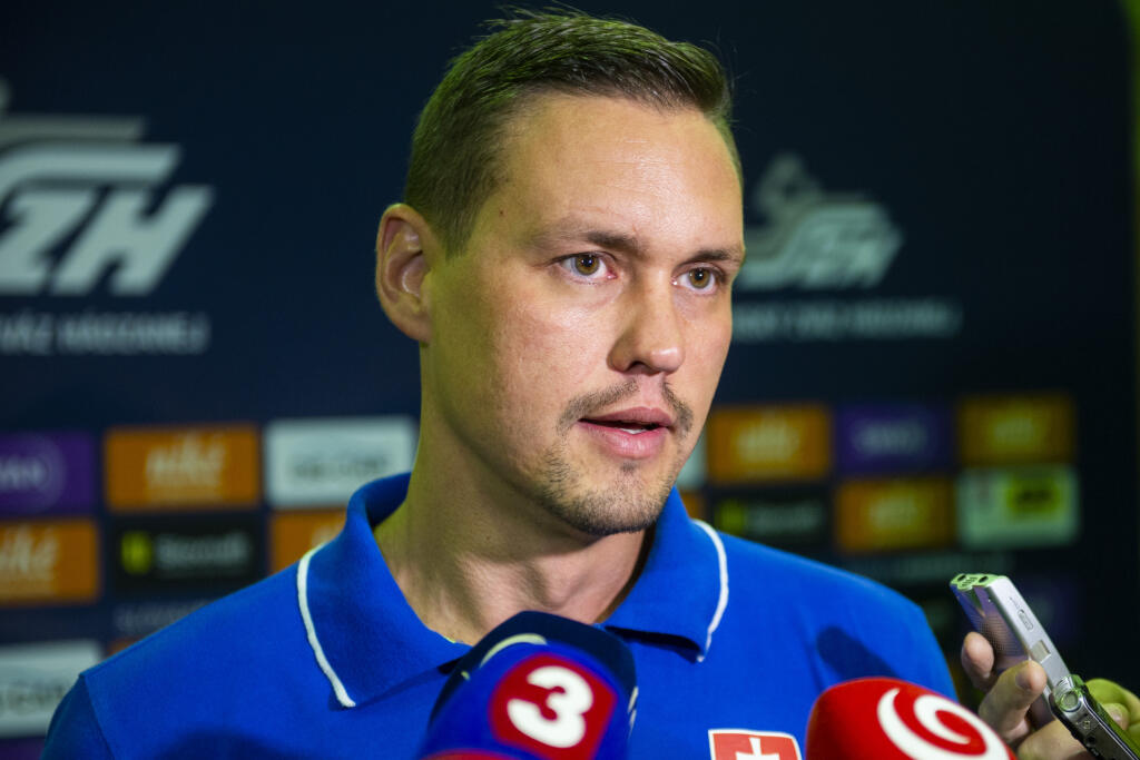 Na snímke tréner reprezentácie SR v hádzanej mužov Peter Kukučka.