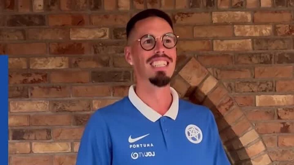 VIDEO Hamšík prešiel krstom: Toto zaspieval pred celým tímom