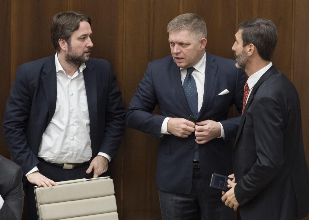 SR NRSR schôdza mimoriadna BAX
