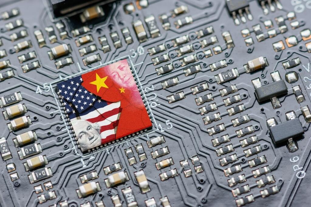 Flag,Of,Usa,And,China,On,A,Processor,,Cpu,Or