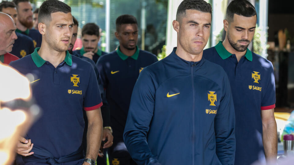 Futbalová reprezentácia Portugalska absolvovala v blízkosti hotela River Park prechádzku pred zápasom kvalifikácie ME proti reprezentácií Slovenska. Na snímke Cristiano Ronaldo.
