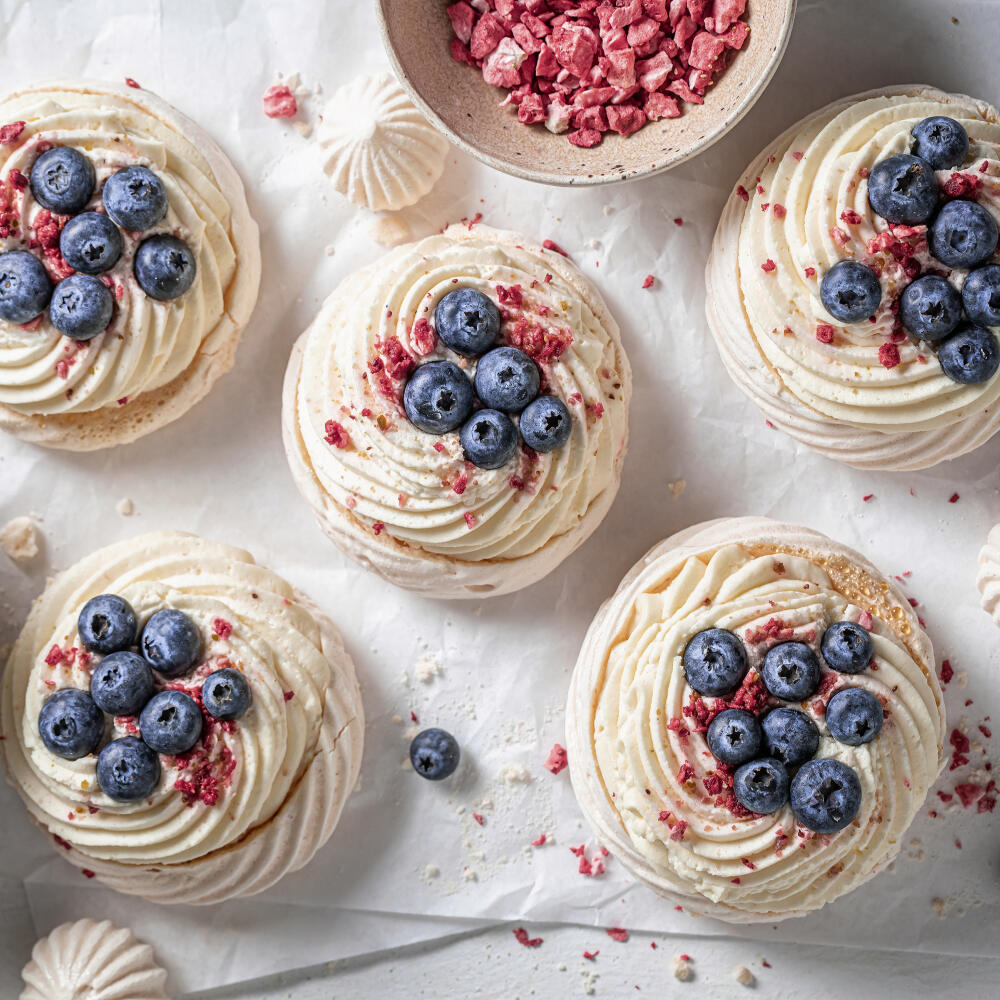 Mini pavlovky s mascarpone a ovocím