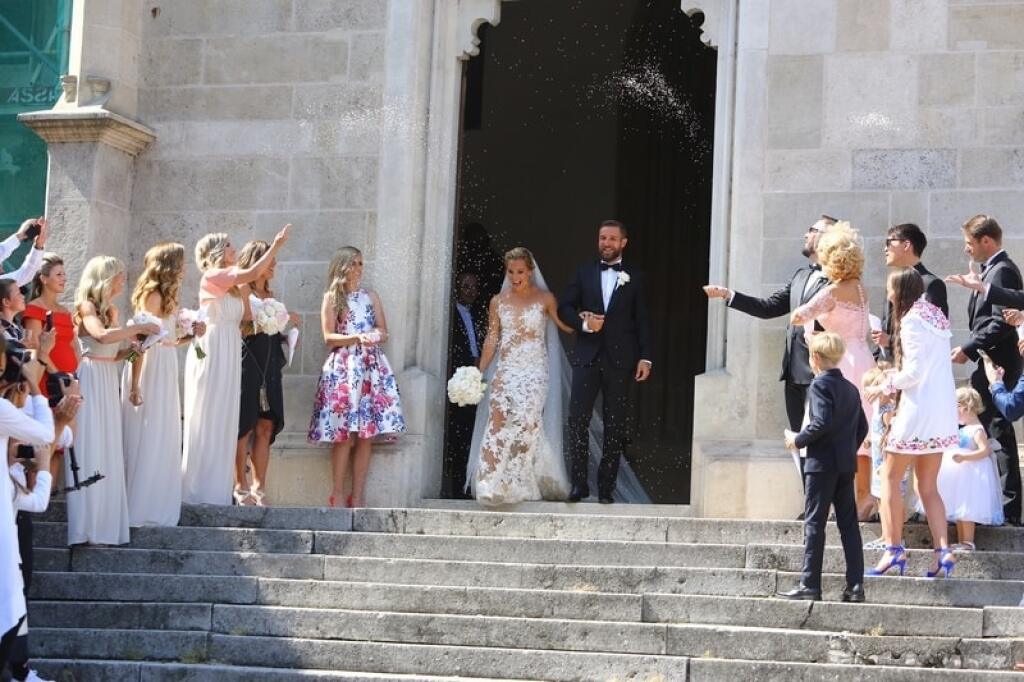 Svadba Cibulkovej a jej manžela Michala Navaru sa konala na najlukratívnejších miestach Slovenska. Sobáš mal sympatický párik v bratislavskom Dóme svätého Martina.