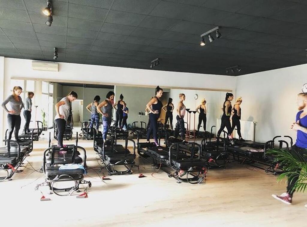 Modelka Eva Cvopová otvorila na Slovensku prvé štúdio PowerCore s revolučným prístrojom Megaformer, ktoré si obľúbili aj anjelikovia z Victoria´s Secret.