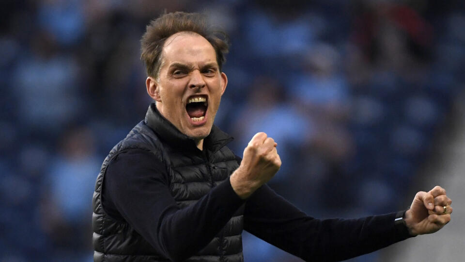 KK84 Porto - Na snímke tréner Thomas Tuchel z Chelsea Londýn sa teší z gólu počas finálového zápasu Ligy majstrov Manchester City - Chelsea Londýn na Estadio do Dragao 29. mája 2021 v Porte. FOTO TASR/AP
Chelsea's head coach Thomas Tuchel reacts after Chelsea's Kai Havertz scored the opening goal during the Champions League final soccer match between Manchester City and Chelsea at the Dragao Stadium in Porto, Portugal, Saturday, May 29, 2021. (Pierre Philippe Marcou/Pool via AP)