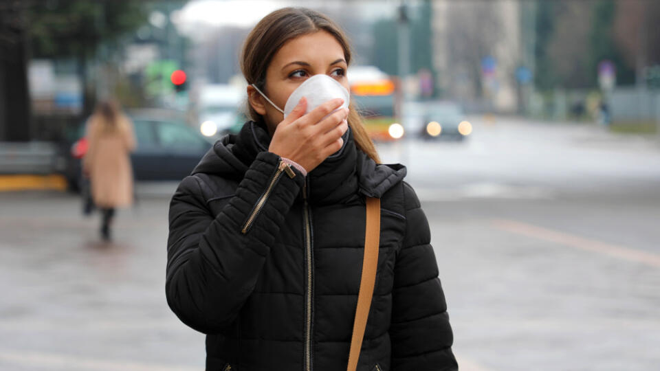 Covid-19,Pandemic,Coronavirus,Woman,In,City,Street,Wearing,Protective,Face