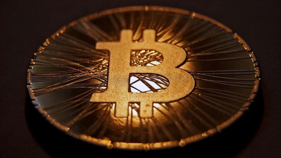 Virtuálna mena bitcoin si získava čoraz väčšiu popularitu.