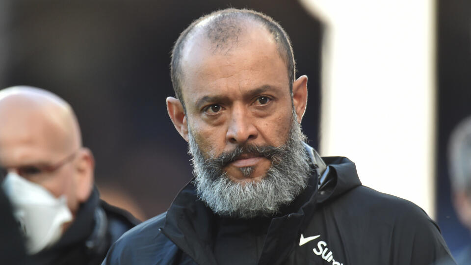 Portugalský futbalový tréner Nuno Espirito Santo je najvážnejším kandidátom na post kormidelníka Evertonu.