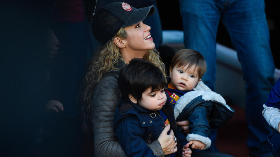 Shakira a jej dvaja synovia patria medzi pravidelných návštevníkov Nou Camp.