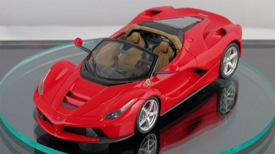 LaFerrari Spider v mierke 1:43