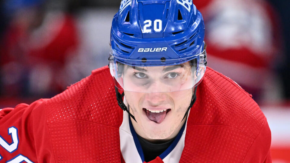 Slovenského hokejista Juraja Slafkovského čaká po náročnom lete druhá sezóne v zámorskej NHL.