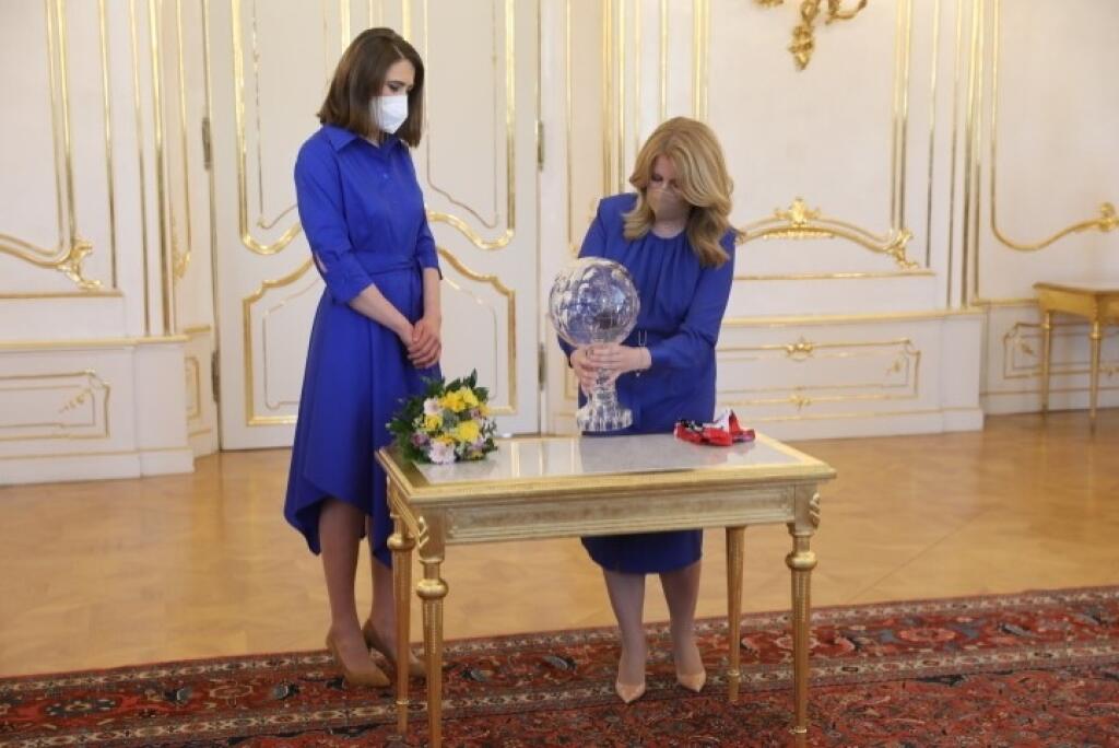 Petra Vlhová si k prezidentke obula aj topánky ny vysokom podpätku, ktoré nenosí rada.