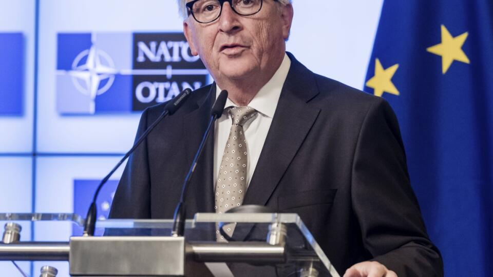 Po samite NATO mal čo vysvetľovať aj šéf Európskej komisie Jean-Claude Juncker.