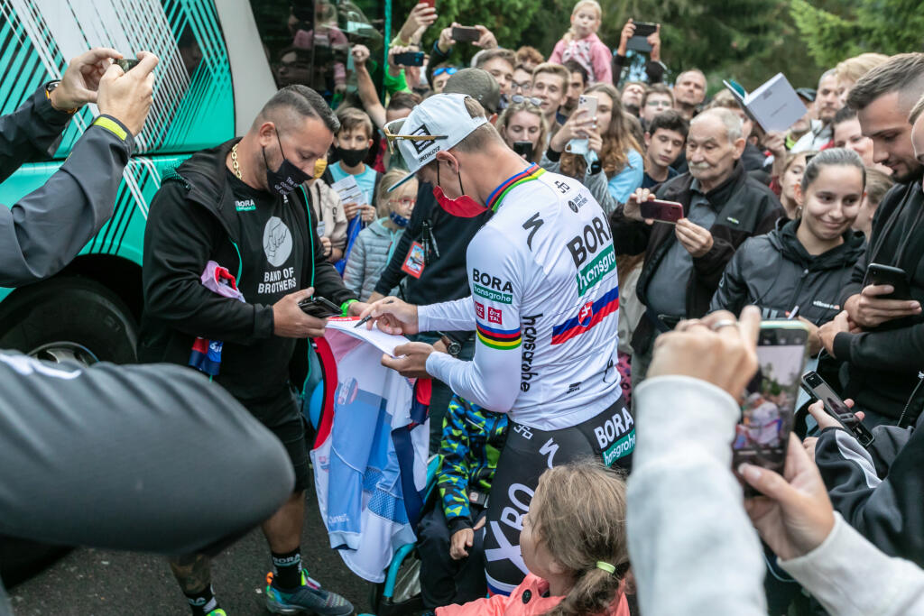 Na snímke je Peter Sagan počas druhej etapy cyklistických pretekov Okolo Slovenska s cieľom v Dolnom Kubíne.