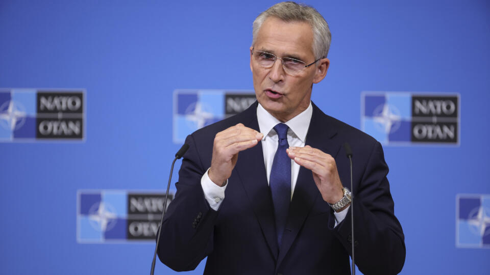 JB 9 Brusel - Generálny tajomník NATO Jens Stoltenberg počas tlačovej konferencie v sídle NATO v Bruseli 11. októbra 2022 pred zasadnutím Severoatlantickej rady na úrovni ministrov obrany. FOTO TASR/AP
NATO Secretary-General Jens Stoltenberg speaks as he meets the media during a press conference at the NATO headquarters in Brussels, Belgium Tuesday, Oct. 11, 2022. (AP Photo/Olivier Matthys)