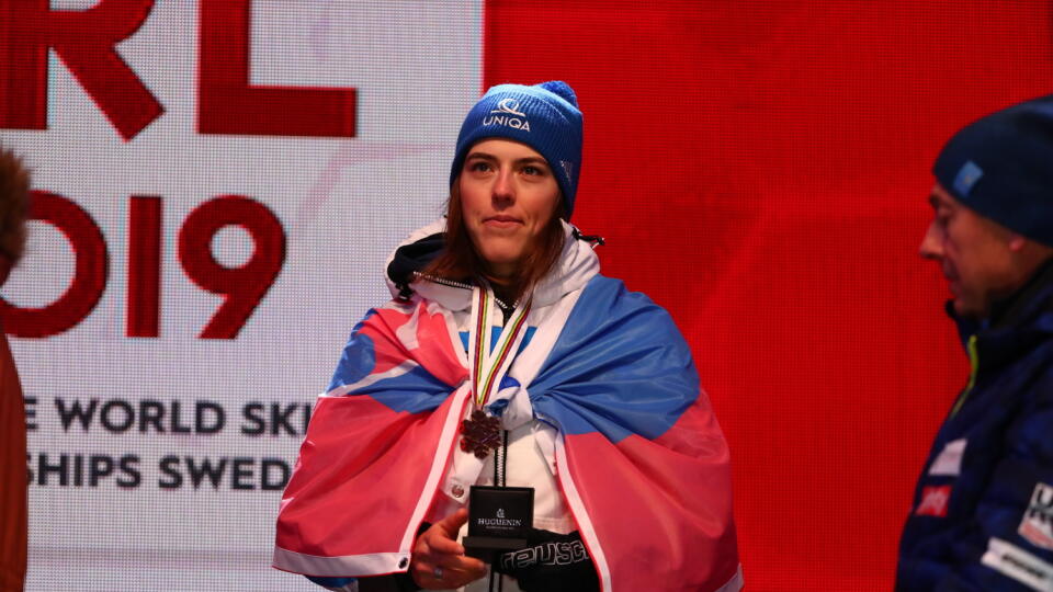 Petra Vlhová na záverečnom ceremoniáli.