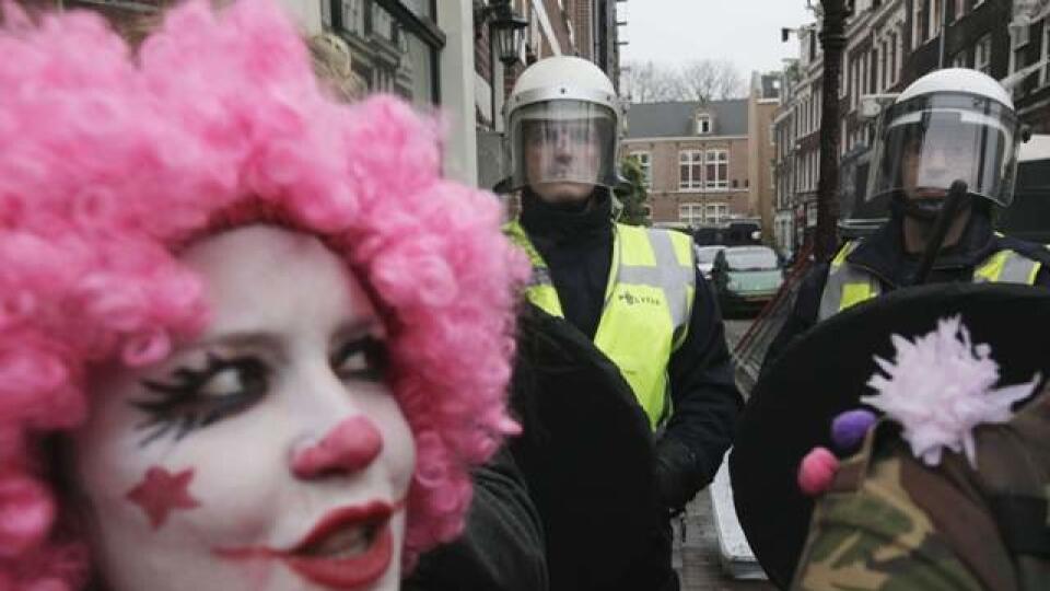 Tvár Amsterdamu sa kruto mení. Symboly hriechu z mesta postupne miznú.