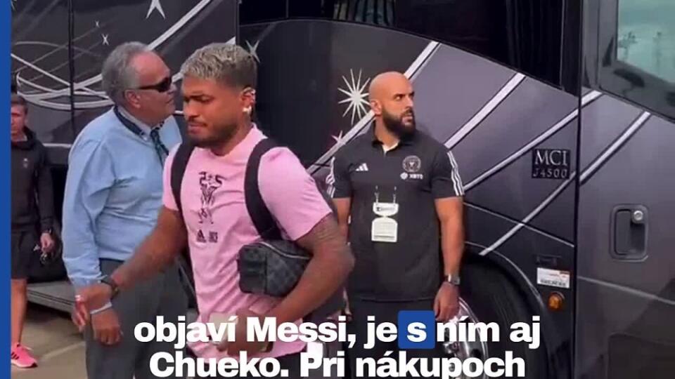 VIDEO Leovi nedá dýchať! Messiho bodyguard je iná liga!
