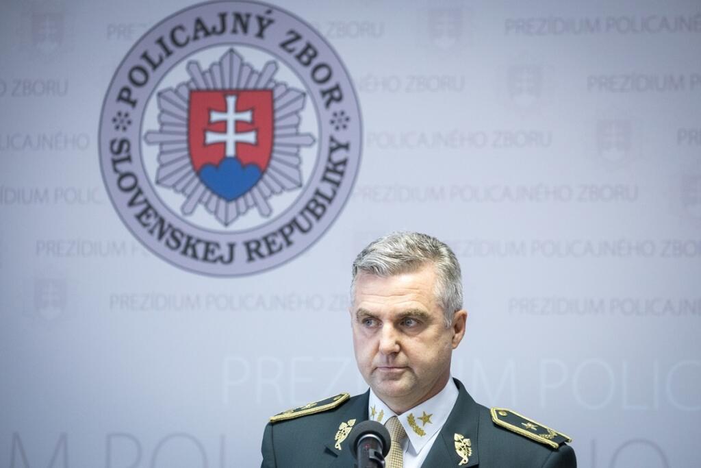 Kuciaka mal krátko pred vraždou lustrovať aj človek z policajného zboru