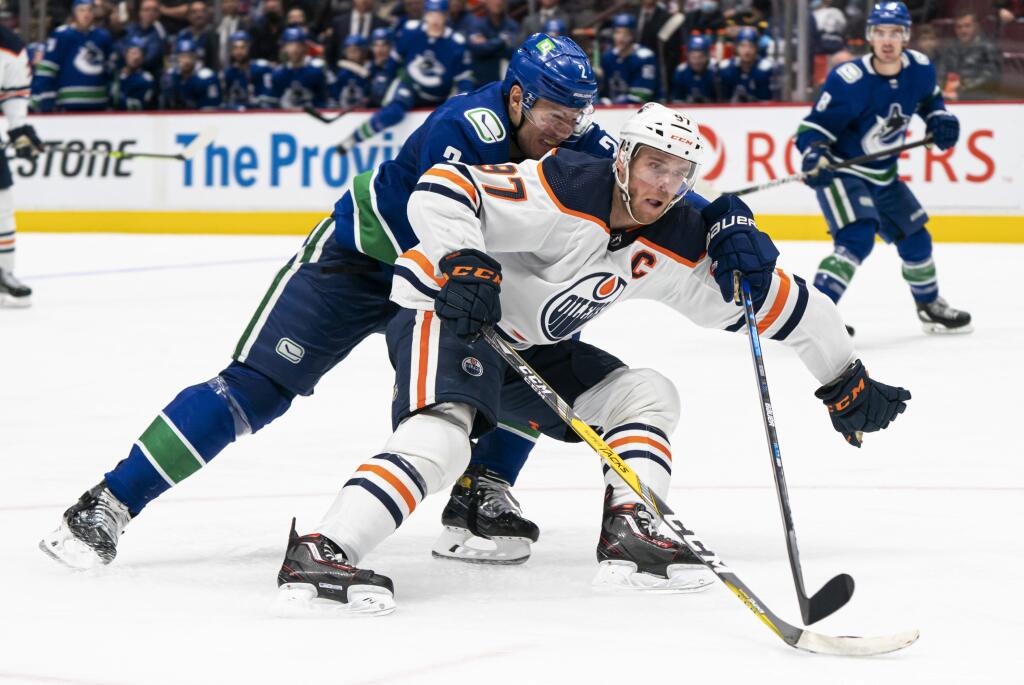 Connor McDavid znova predviedol svoju genialitu.