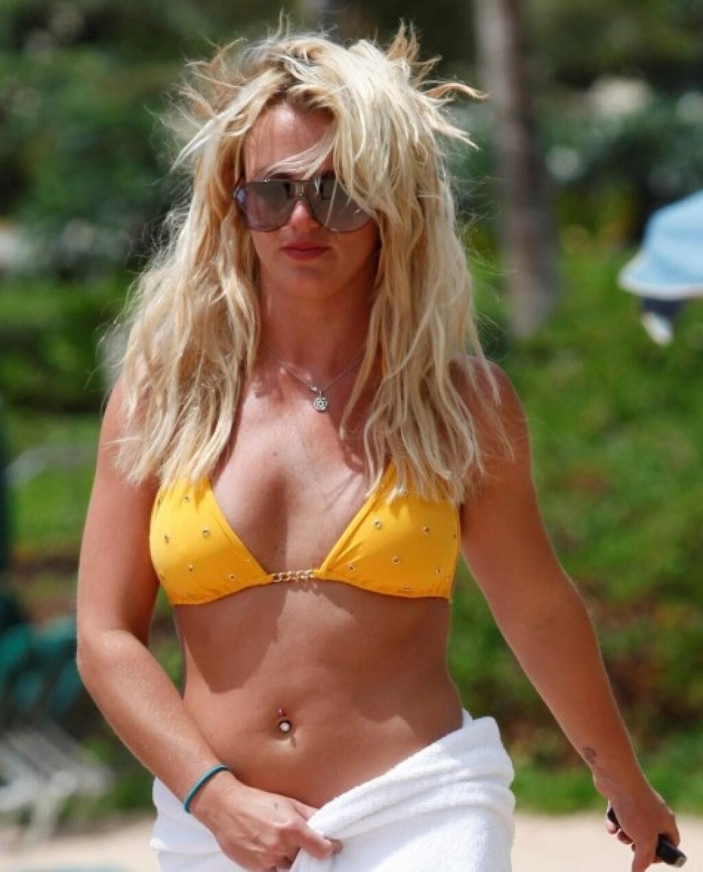 Britney Spears Bikini 2021