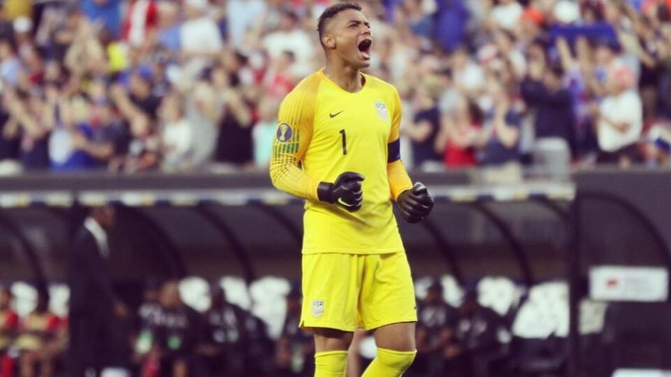 Nemecký futbalový klub Fortuna Düsseldorf získal na hosťovanie z Manchestru City brankára Zacka Steffena.