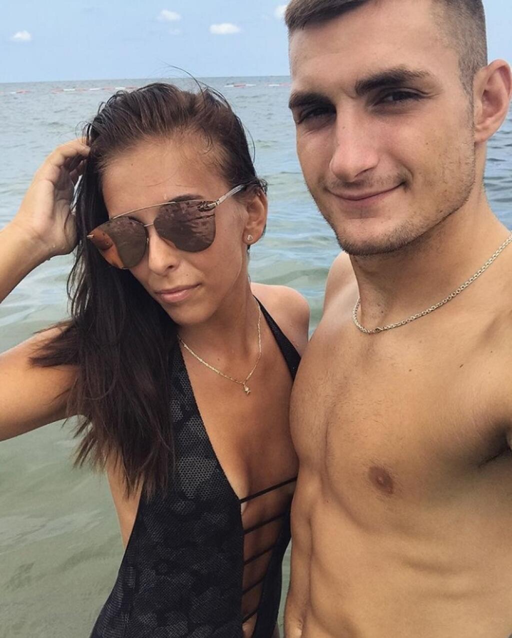 Matúš Bero v minulosti pôsobil v tureckom Trabzonspore, do ktorého prestúpil z Trenčína ako jedna z najväčších hviezd Fortuna ligy. Šikovný krídelník si zahral aj na ME do 21 rokov v Poľsku a v súkromí sa môže spoľahnúť na priateľku Klaudiu.