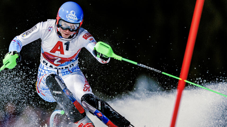 Famózna Vlhová ovládla 1. kolo slalomu vo Flachau. Druhej Američanke Shiffrinovej nadelila šesť desatín sekundy.