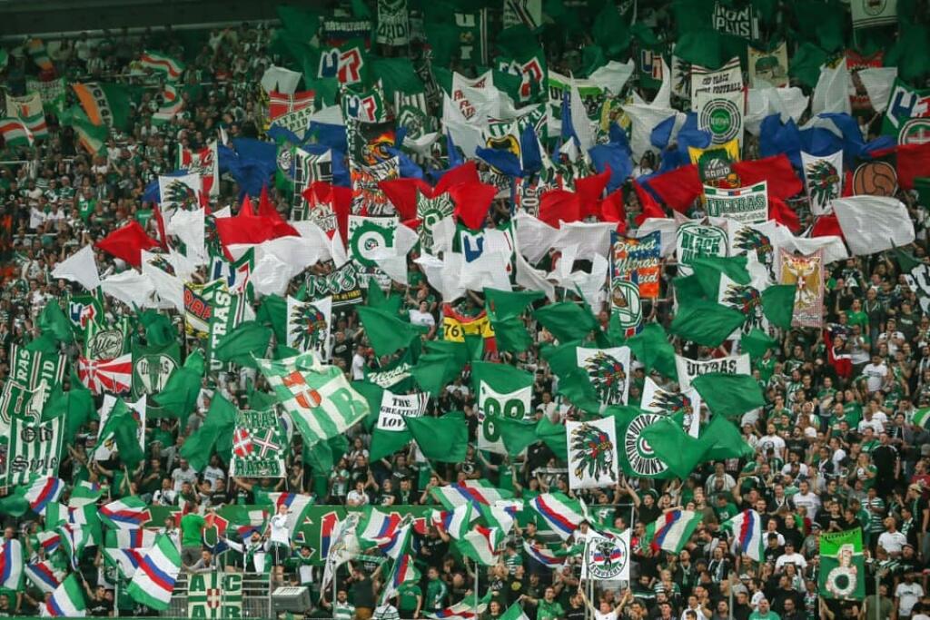 V utorok hral Rapid Viedeň zápas Ligy majstrov proti Sparte Praha. Na štadióne Rapidu s kapacitou takmer 29-tisíc miest sledovalo zápas proti Sparte 19 500 divákov.