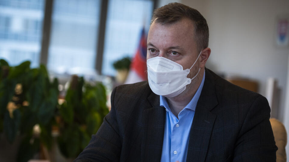 Na snímke minister práce, sociálnych vecí a rodiny SR Milan Krajniak (Sme rodina) počas rozhovoru pre TASR v Bratislave 26. decembra 2021. FOTO TASR - Jaroslav Novák
