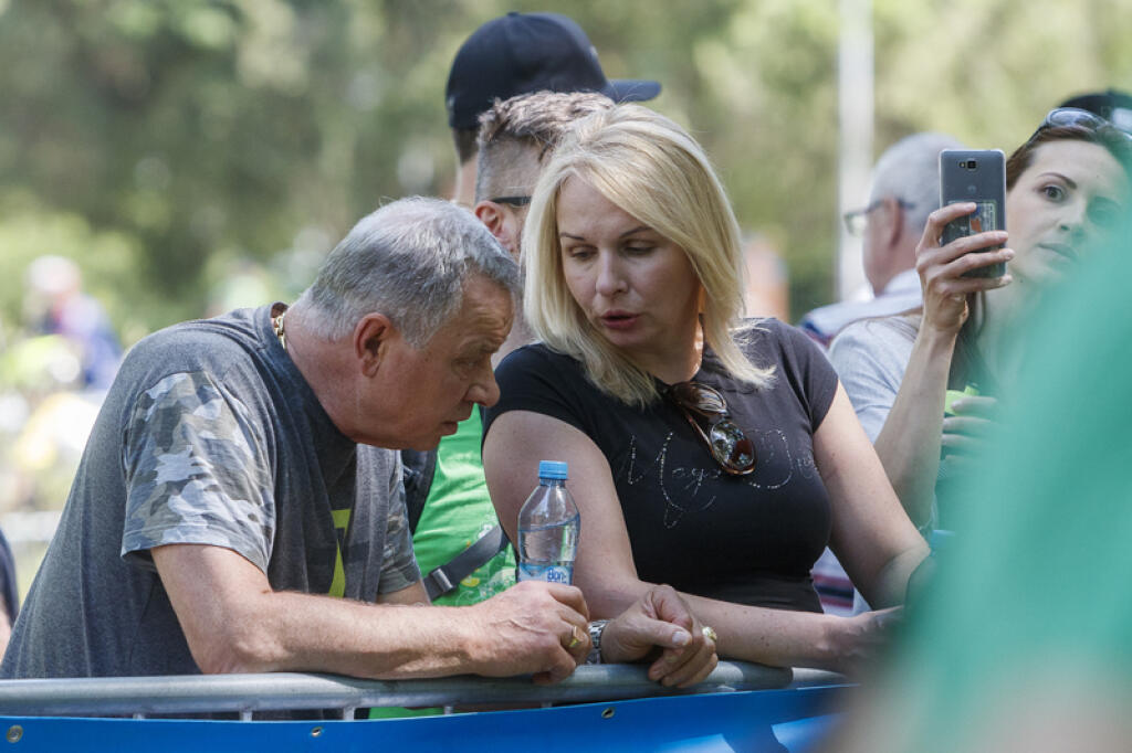 Peter si dobre rozumie aj s pani Alenkou, ktorá svojou prítomnosťou nahradila jeho otcovi Ľubomírovi Saganovi manželku Helenku.