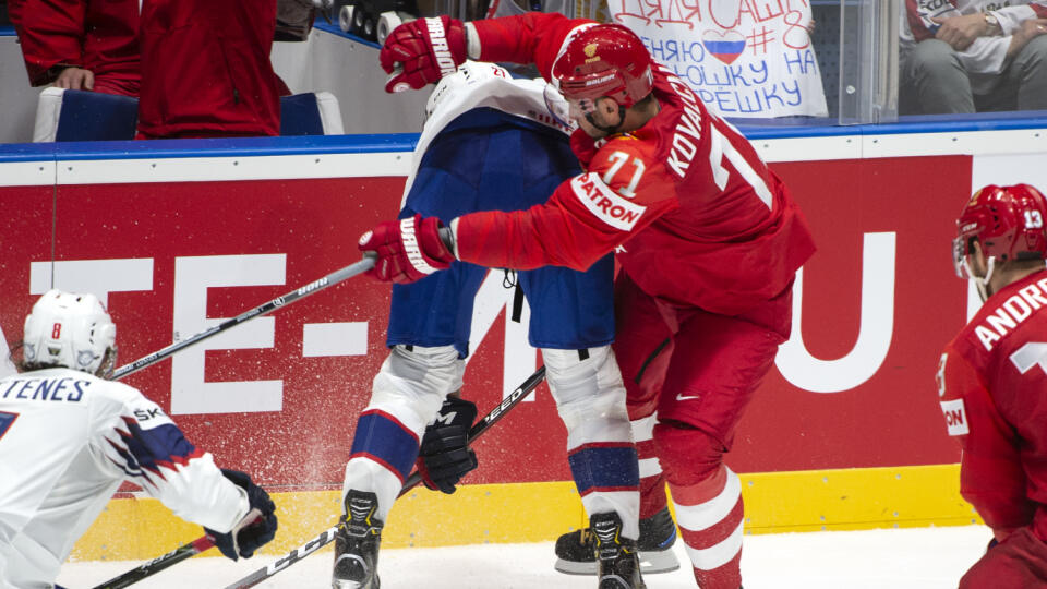 Ruský veterán Iľja Kovaľčuk prijal ponuku Montrealu Canadiens a v zámorskej hokejovej NHL bude spoluhráčom slovenského útočníka Tomáša Tatára.