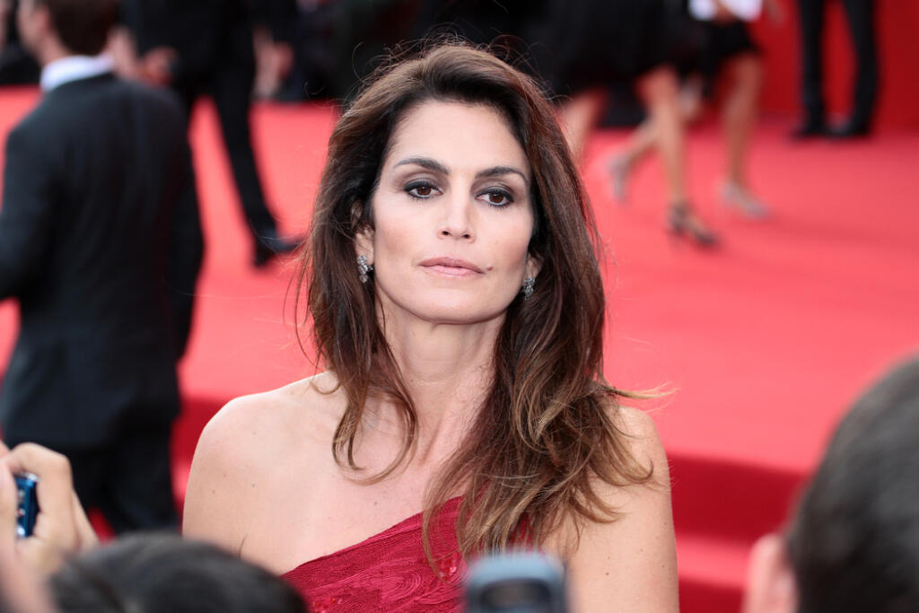 Cindy Crawford (56 rokov)