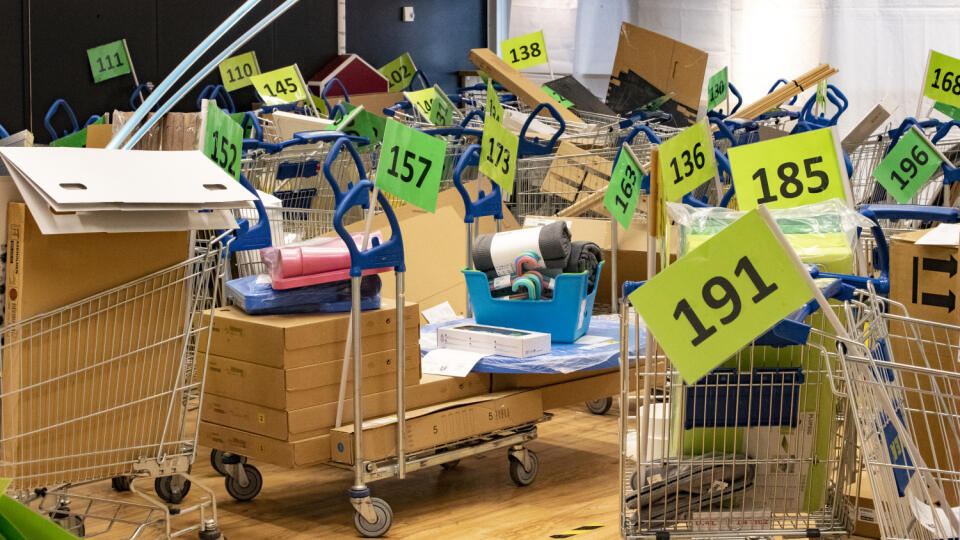 Uvoľnenie bezpečnostných opatrení počas druhej vlny pandémie koronavírusu Covid - 19 v sebe prinieslo dlhoočakávané otvorenie všetkých obchodných prevádzok na Slovensku.