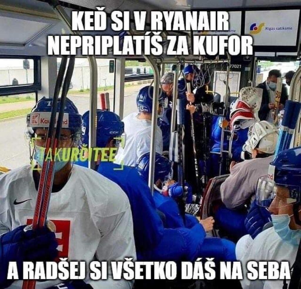 Majstrovstvá sveta v hokeji neprinášajú len krásne góly a súboje o víťazstvá, ale aj množstvo vtipov.