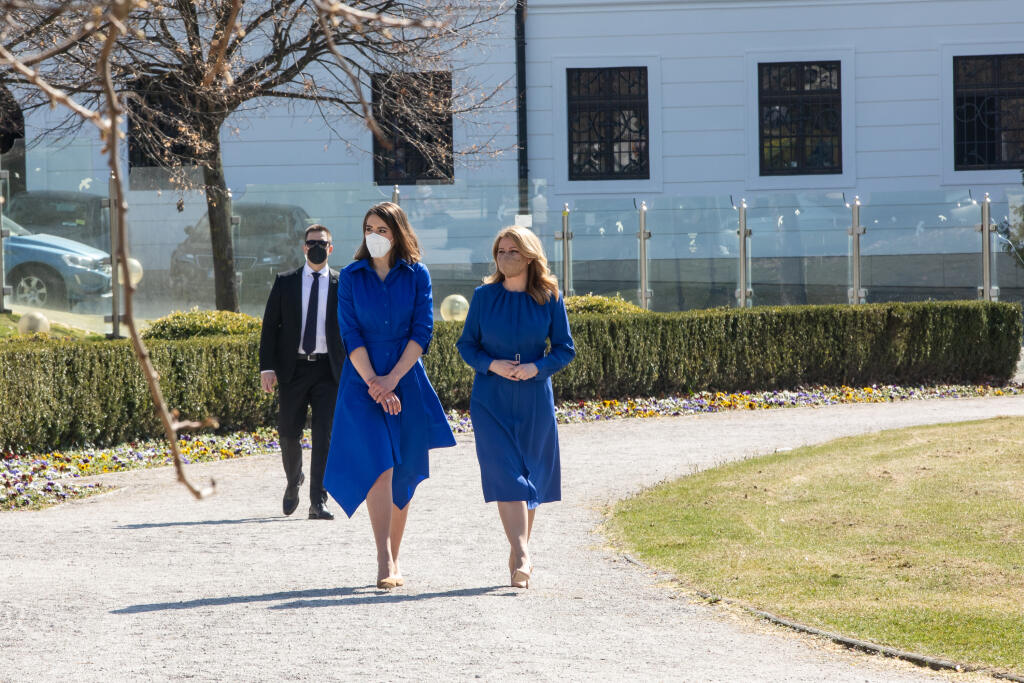 Prezidentka Slovenskej republiky Zuzana Čaputová prijala víťazku Svetového pohára v zjazdovom lyžovaní Petru Vlhovú.