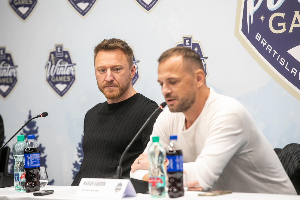 Marián Hossa a Marián Gáborík počas tlačovej konferencie na Winter Games.