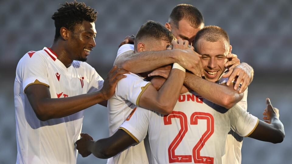 Sledujte spolu s nami online prenos zo zápasu 9. kola Niké ligy. AS Trenčín privíta v derby MFK Dukla Banská Bystrica.