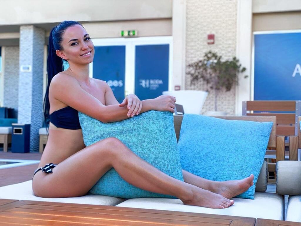 Krásna tvárička a dokonalá postava. Aj to sú poznávacie znaky sympatickej Záhoráčky, ktorá sa už viac ako 18 rokov venuje karate.
