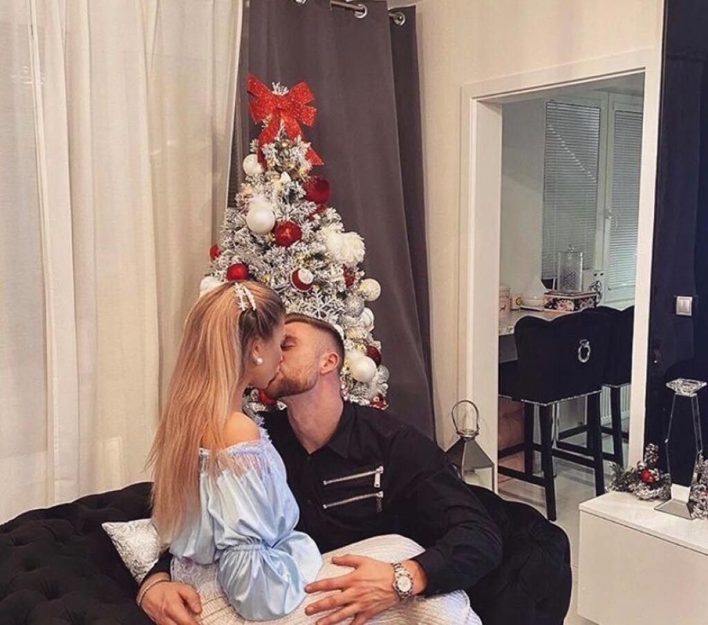 Pridal zamilovanú fotku s nádhernou tehotnou priateľkou, ktorej venoval krásne vyznanie.