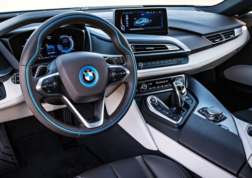 BMW i8 /12