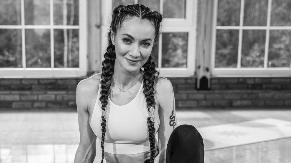 Šok pre Slovensko! V stredu (9.8.) vo večerných hodinách sa na sociálnych sieťach objavili informácie o nečakanom úmrtí influencerky a fitness trénerky Diany Hô Chí.