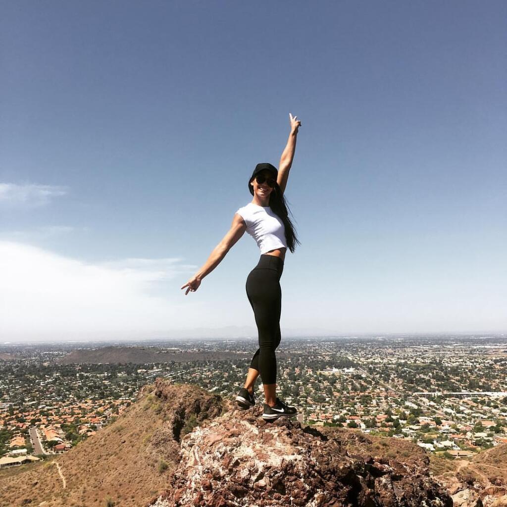 Allison Stokke stále športuje a udržuje sa vo forme. Momentálne sa živí ako fitness modelka a modelka športového oblečenia.