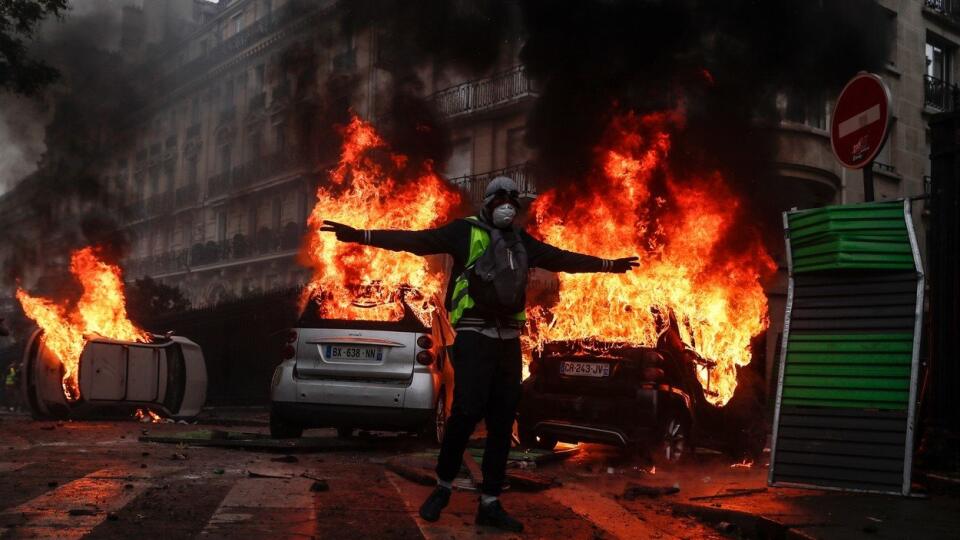 Protesty v Paríži