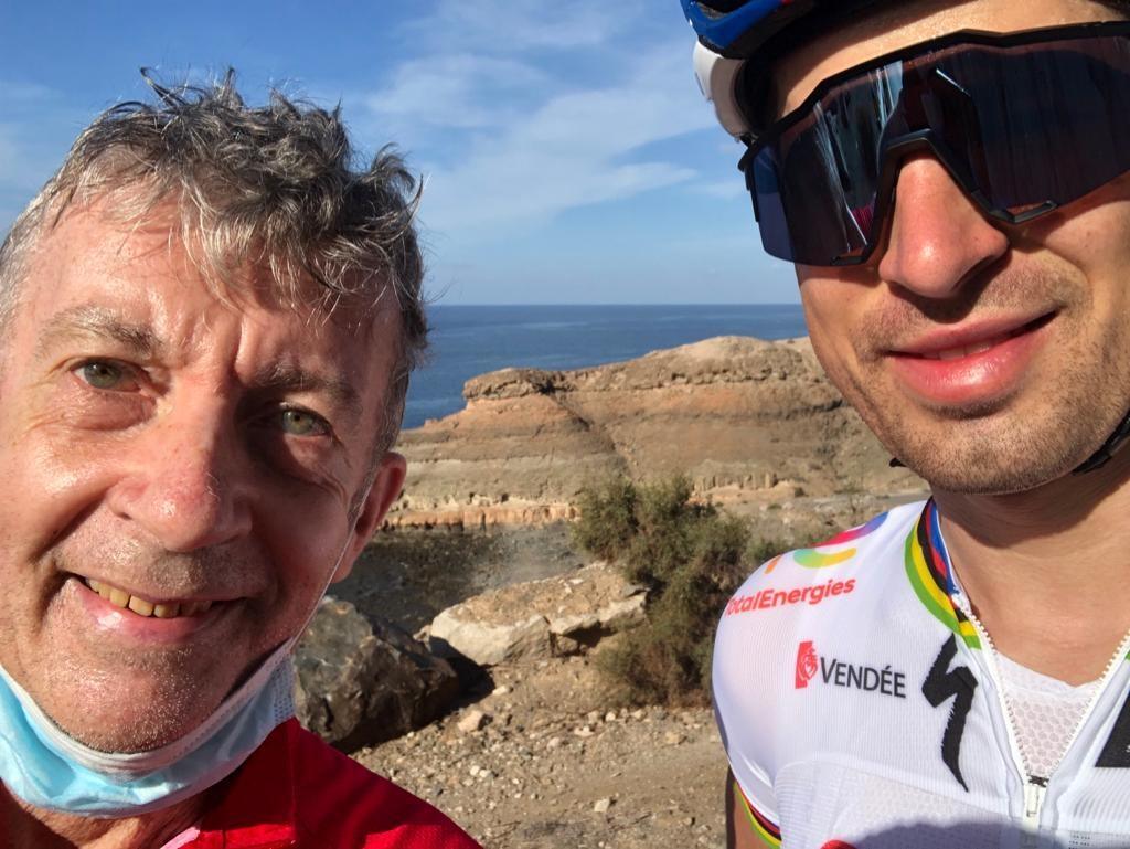 Podľa Willieho bol Sagan hanblivý, ale vyfotil sa s ním.