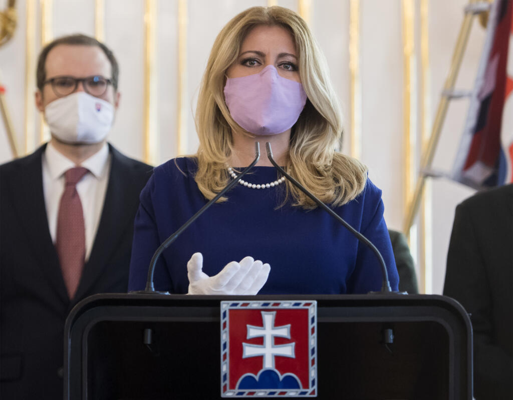 Prezidentka SR Zuzana Čaputová (vpravo) sa stretla s odborníkmi z rôznych právnických profesií a inštitúcií, s ktorými diskutovala na tému