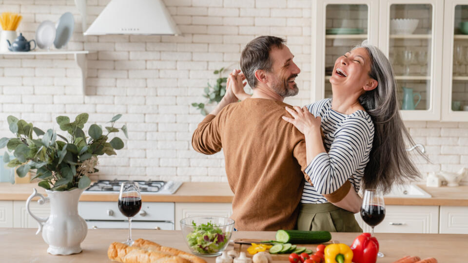 Happy,Cheerful,Middle-aged,Mature,Couple,Family,Parents,Dancing,Together,In