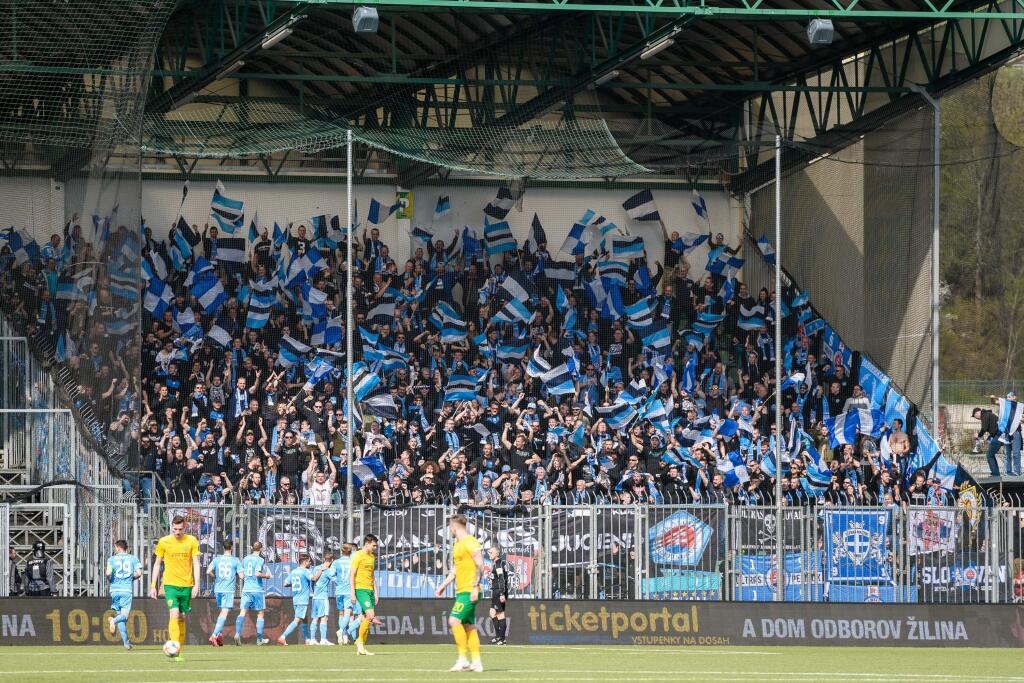 Futbalisti ŠK Slovan Bratislava sa stali novým majstrom Fortuna ligy.