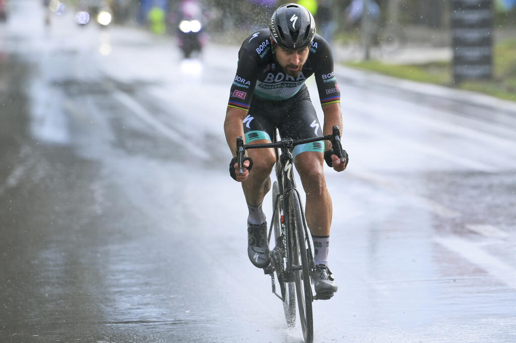 Slovenský cyklista Peter Sagan (31) sa momentálne so svojimi krajanmi z tímu Bora Hansgrohe nachádza na Kanárskych ostrovoch, kde sa pripravujú na nadchádzajúcu sezónu.